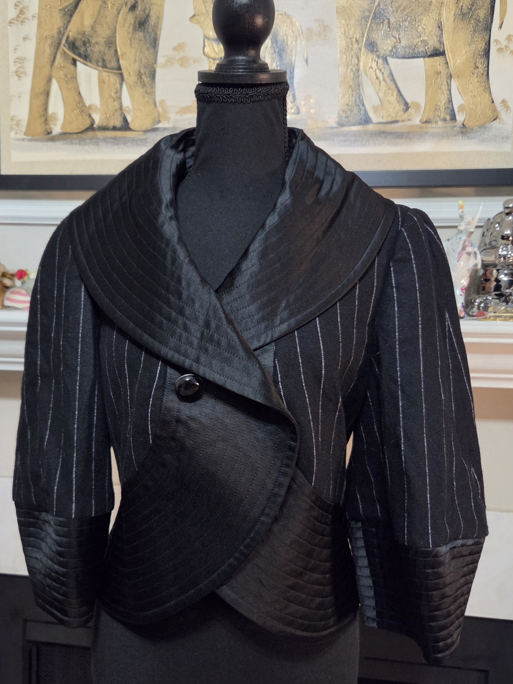 ​✨ Armani Collezioni Italian Silk-Blend Pinstripe Evening Blazer Jacket ✨